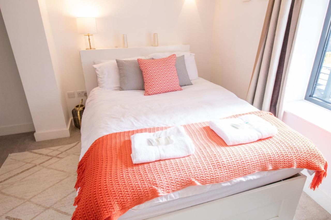 The New52 Oxford By 360Stays - Bespoke 2 Bed Luxury Apartment In The Heart Of Oxford City Centre With Parking المظهر الخارجي الصورة