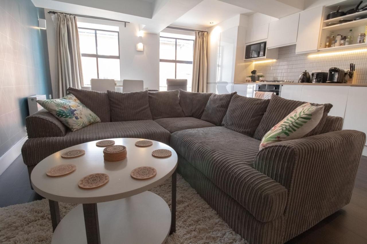 The New52 Oxford By 360Stays - Bespoke 2 Bed Luxury Apartment In The Heart Of Oxford City Centre With Parking المظهر الخارجي الصورة