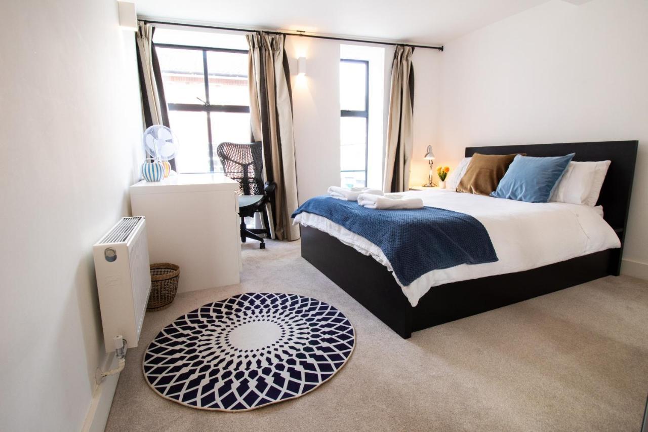 The New52 Oxford By 360Stays - Bespoke 2 Bed Luxury Apartment In The Heart Of Oxford City Centre With Parking المظهر الخارجي الصورة