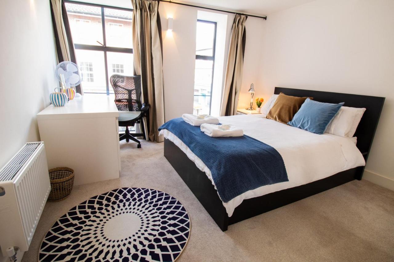 The New52 Oxford By 360Stays - Bespoke 2 Bed Luxury Apartment In The Heart Of Oxford City Centre With Parking المظهر الخارجي الصورة